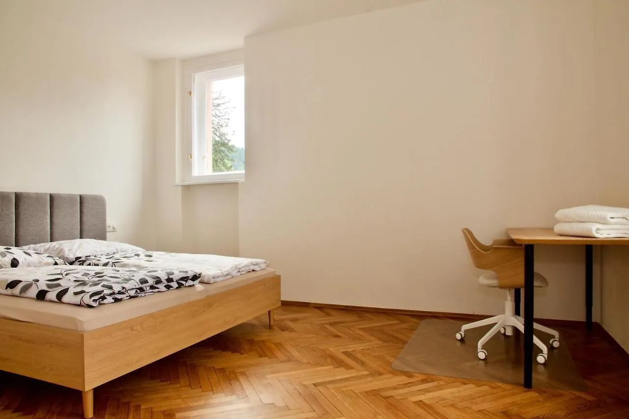 شقة Apartman Vladimir Podebradska 1279 كارلوفي فاري