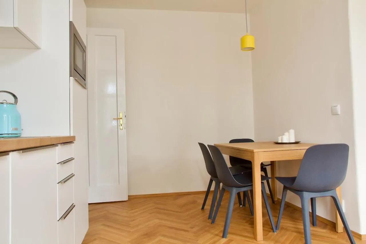 شقة Apartman Vladimir Podebradska 1279 كارلوفي فاري جمهورية التشيك